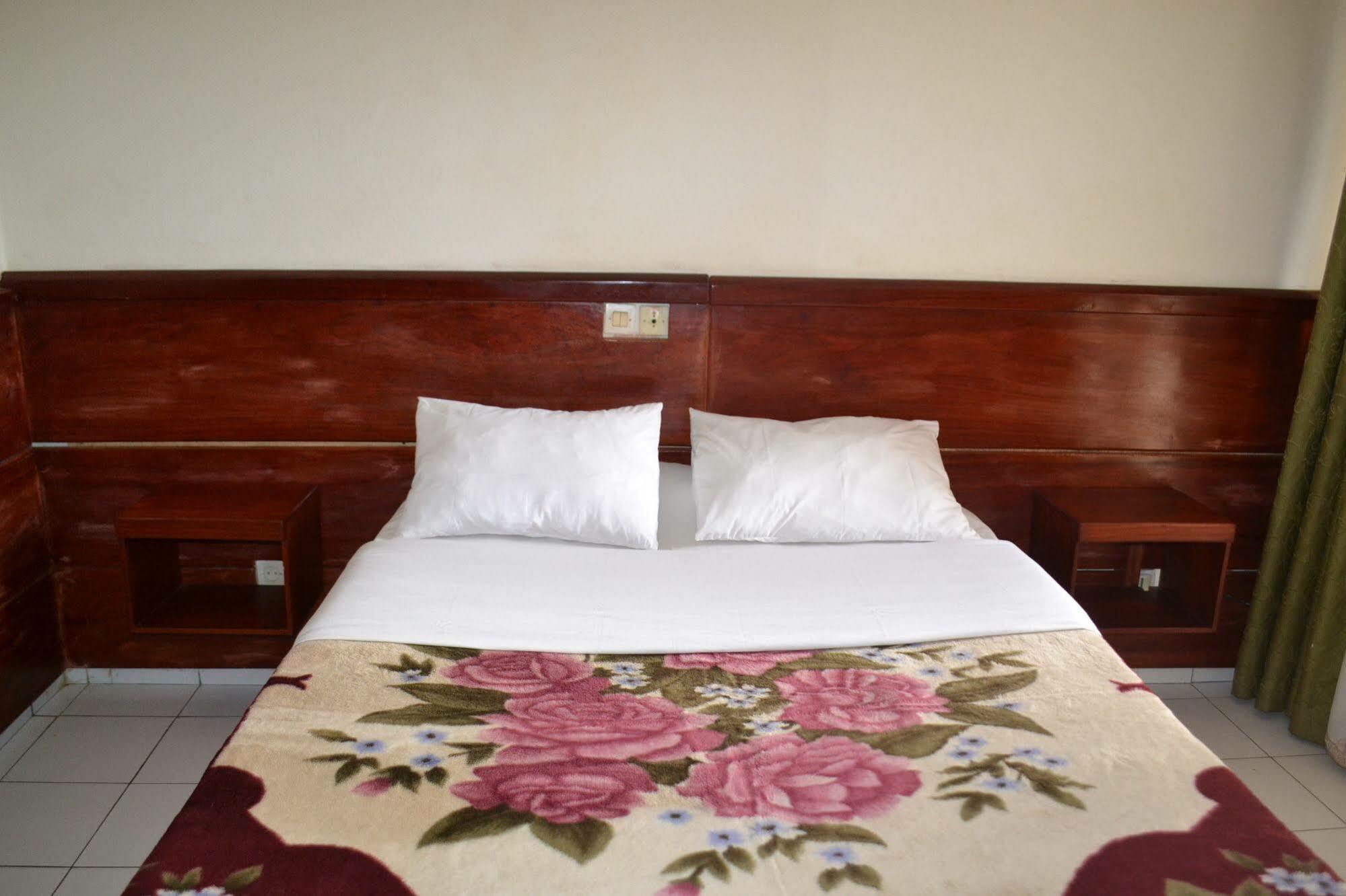 Hotel Le Diplomate Yaoundé Kültér fotó